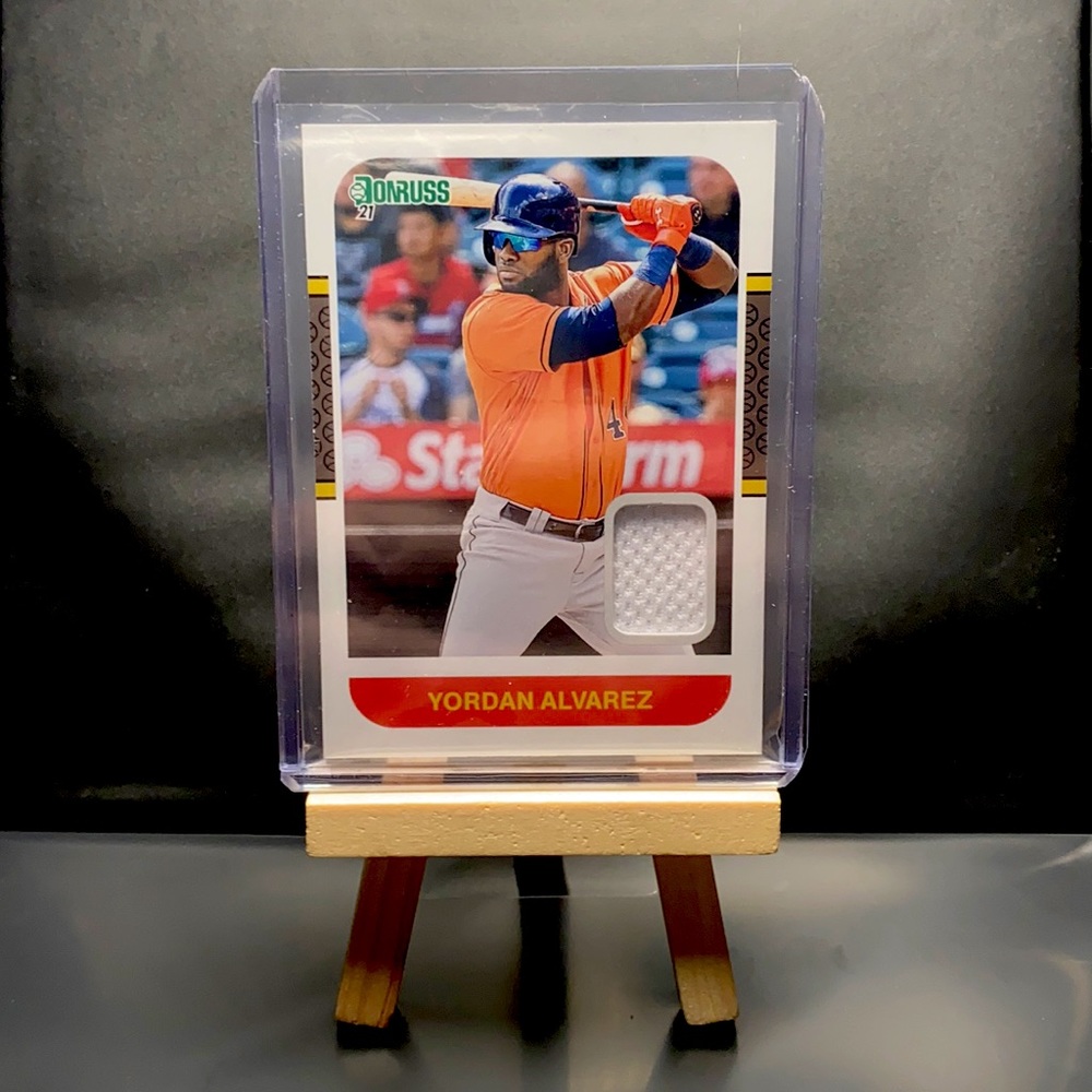 2021 Donruss Yordan Alvarez materials 87’ Retro